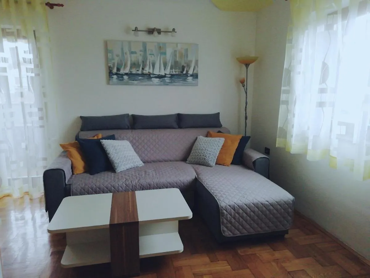 Διαμέρισμα Appartamento Camelia Fažana